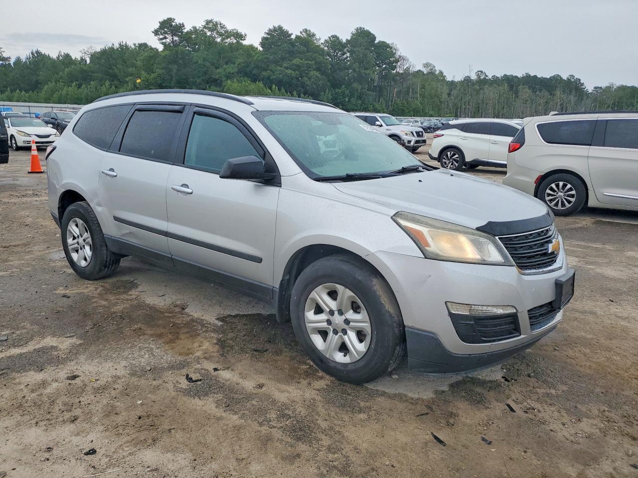 2016 Chevrolet Traverse Ls - Фото 7