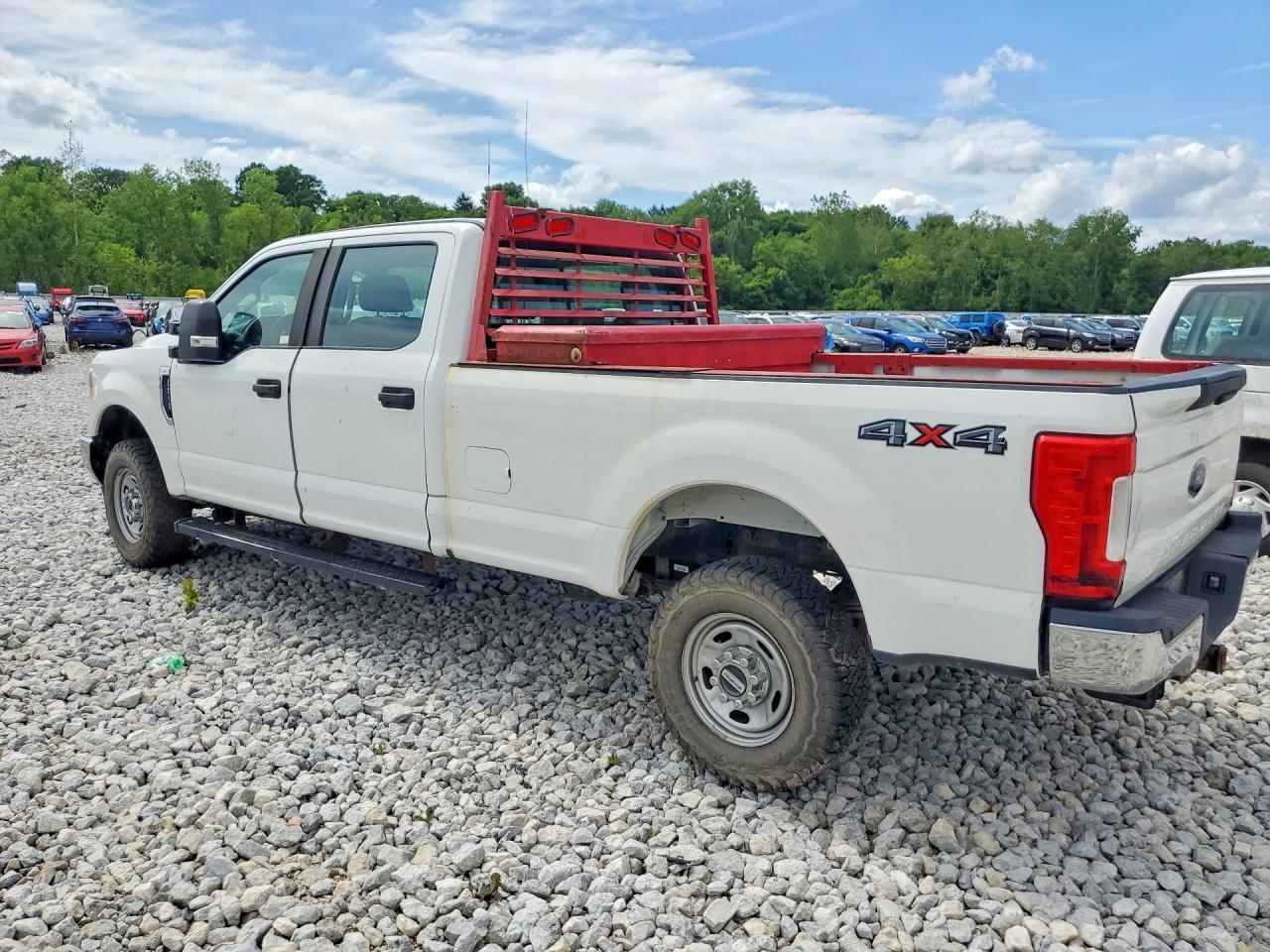 2017 Ford F250 Super Duty - Фото 2
