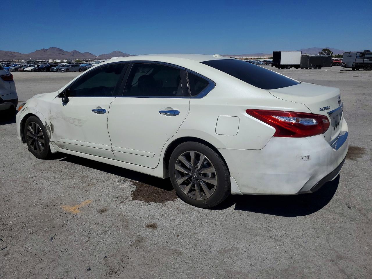 2016 Nissan Alitma - Image 2