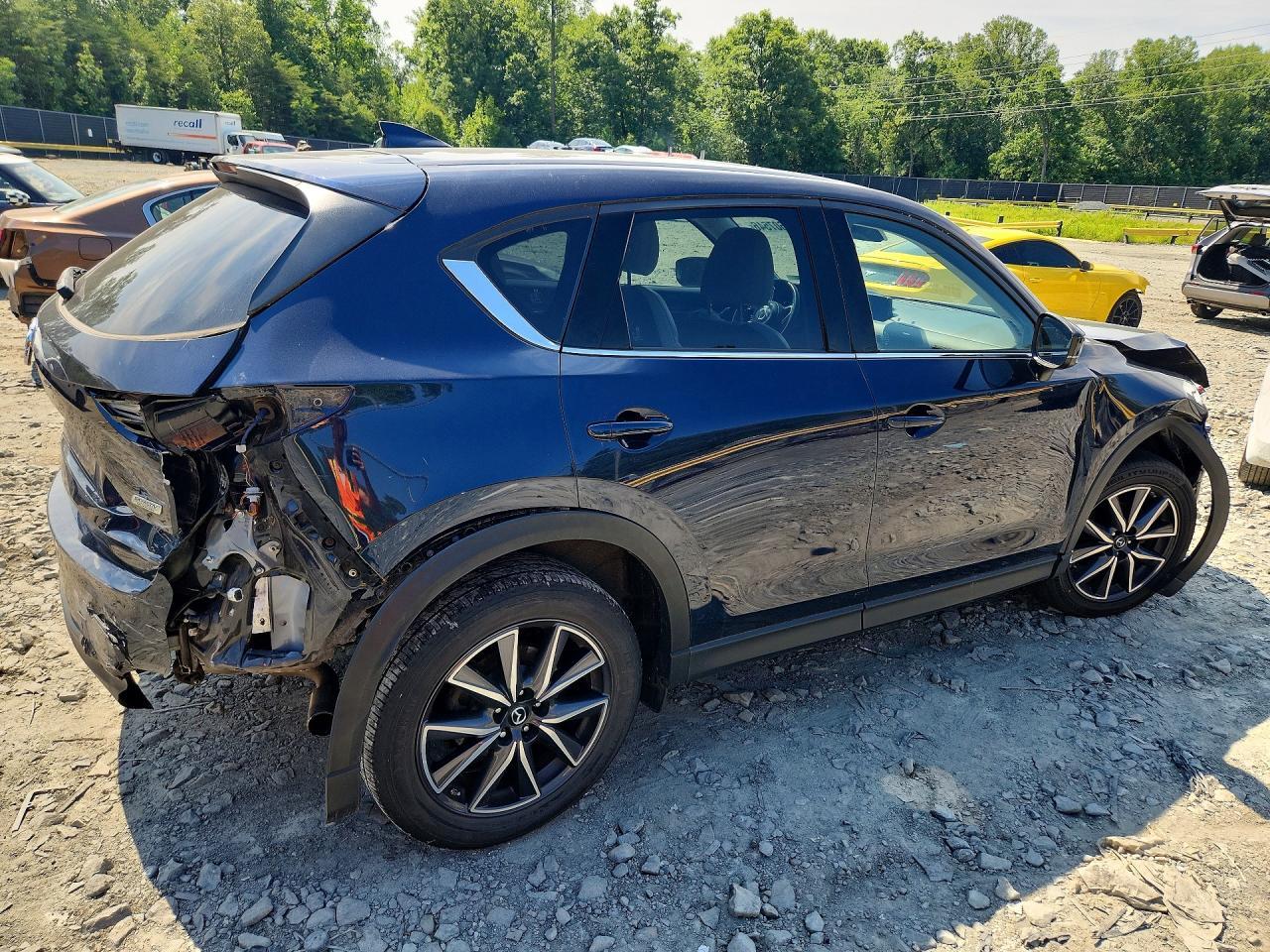 2017 Mazda Cx-5 Grand Touring - Image 3