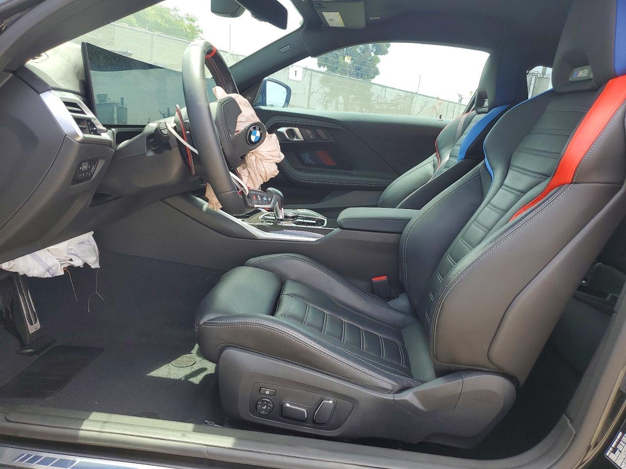 2025 BMW M2 - Фото 7