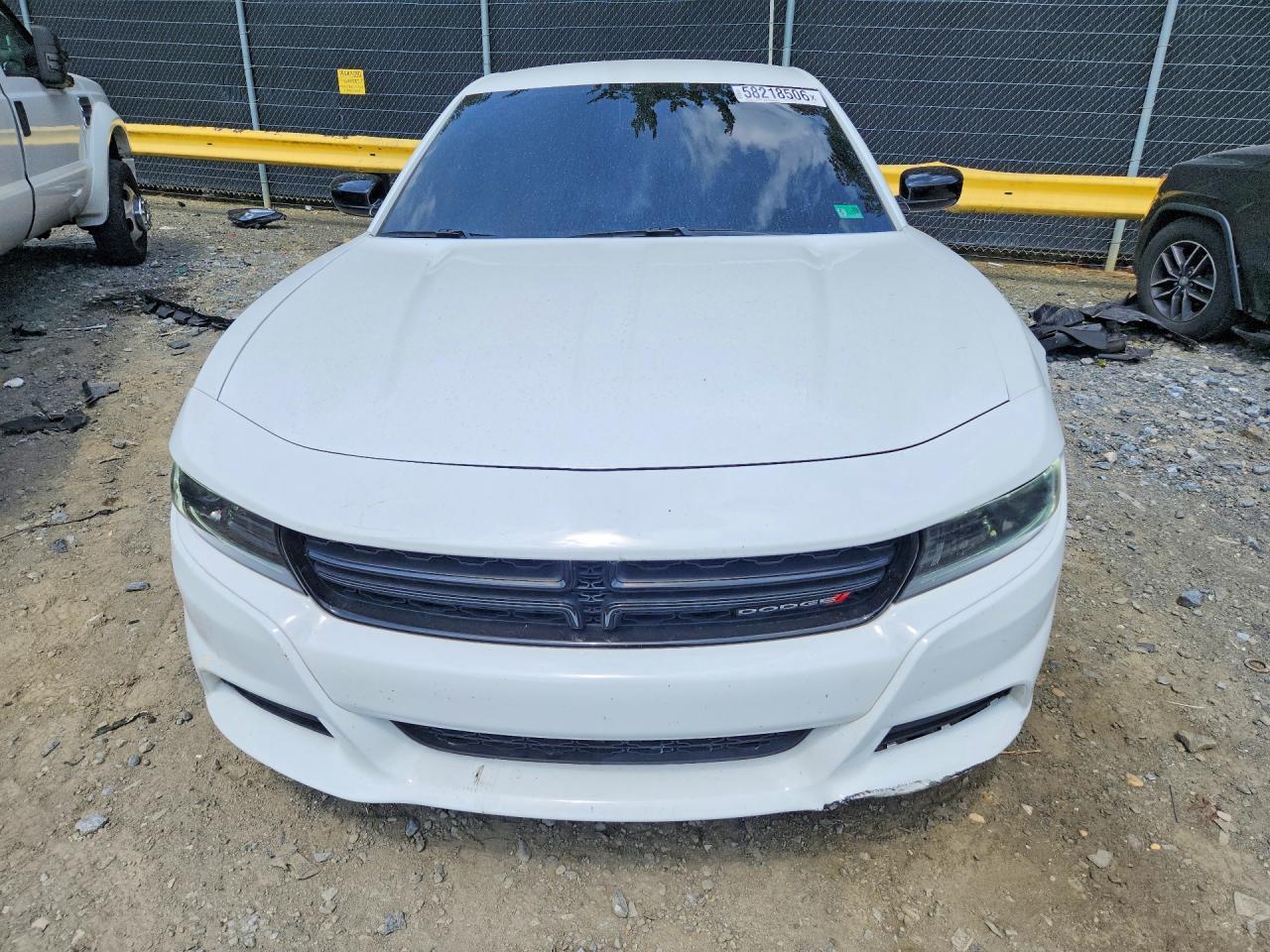 2022 Dodge Charger Sxt - Фото 5
