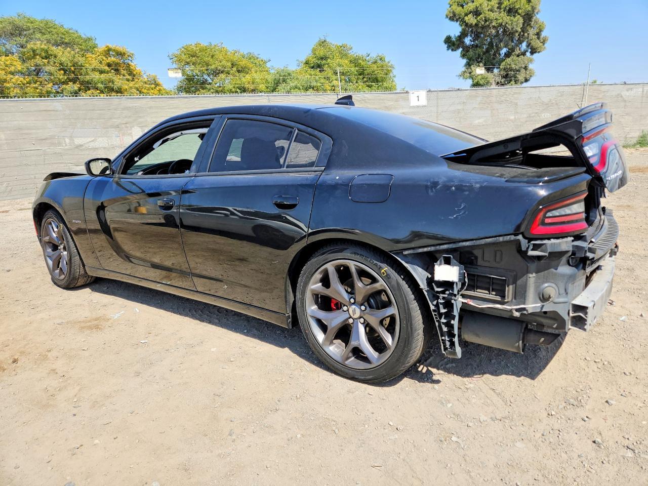 2018 Dodge Charger R - Image 2