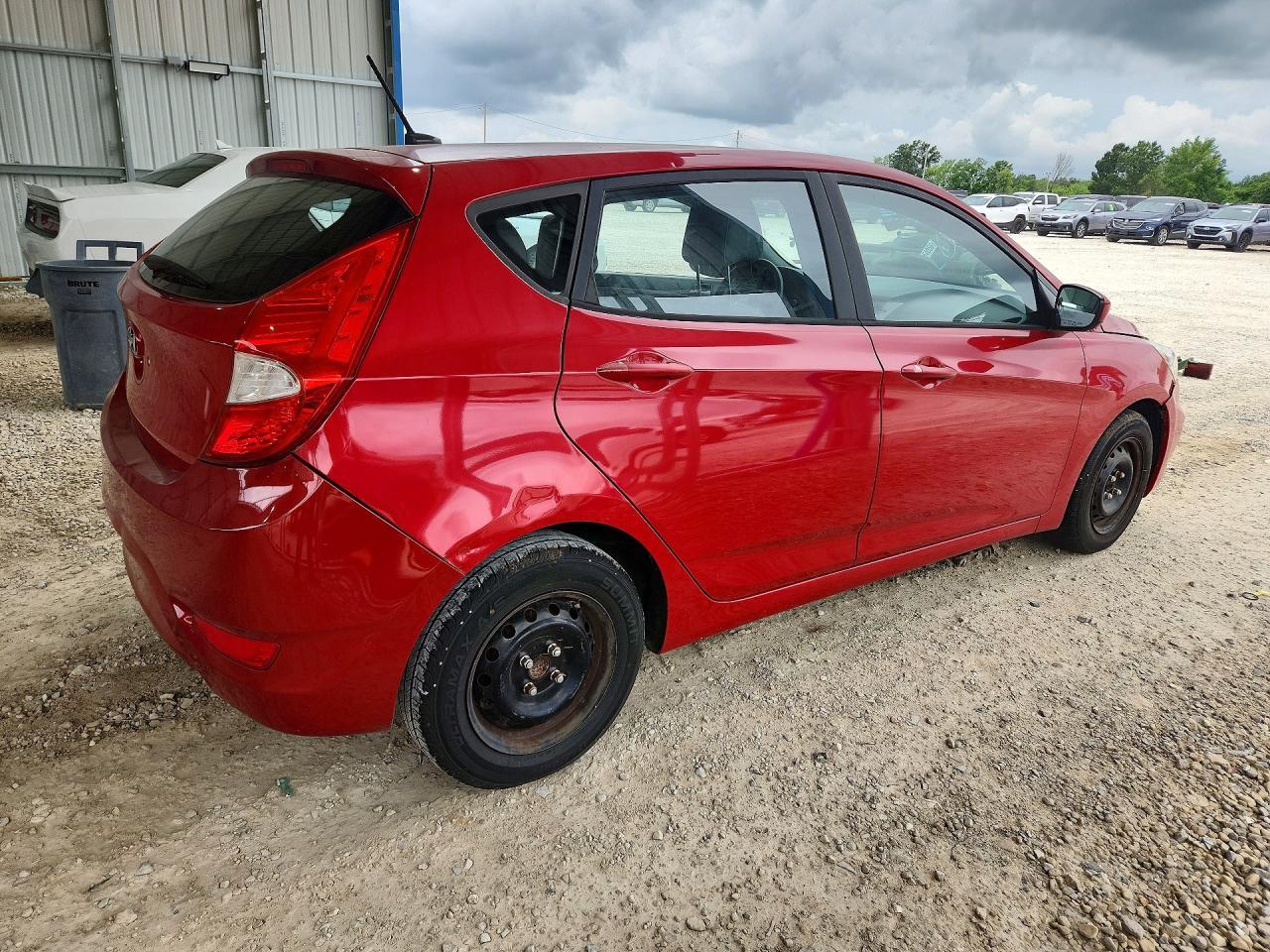 2016 Hyundai Accent Se - Фото 3