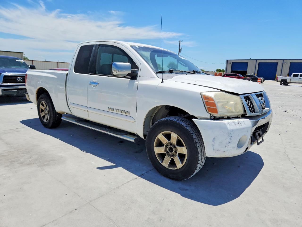 2005 Nissan Titan Xe - Image 4
