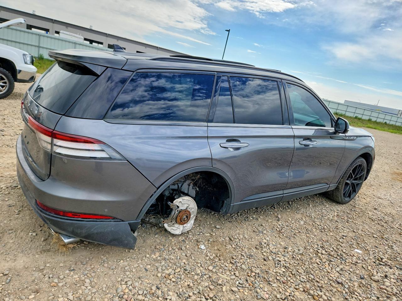 2022 Lincoln Aviator Reserve - Image 3
