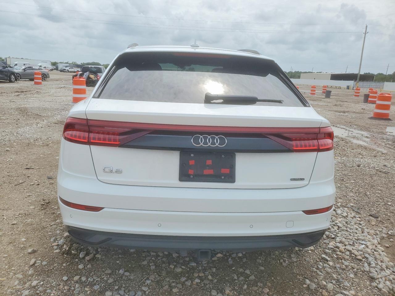2021 Audi Q8 Premium - Фото 6