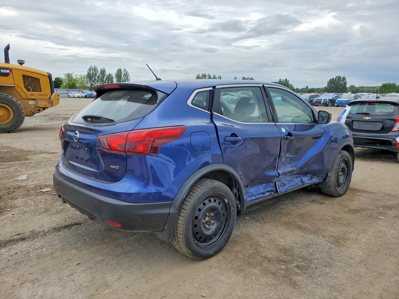 2018 Nissan Rogue Sport S - Image 3