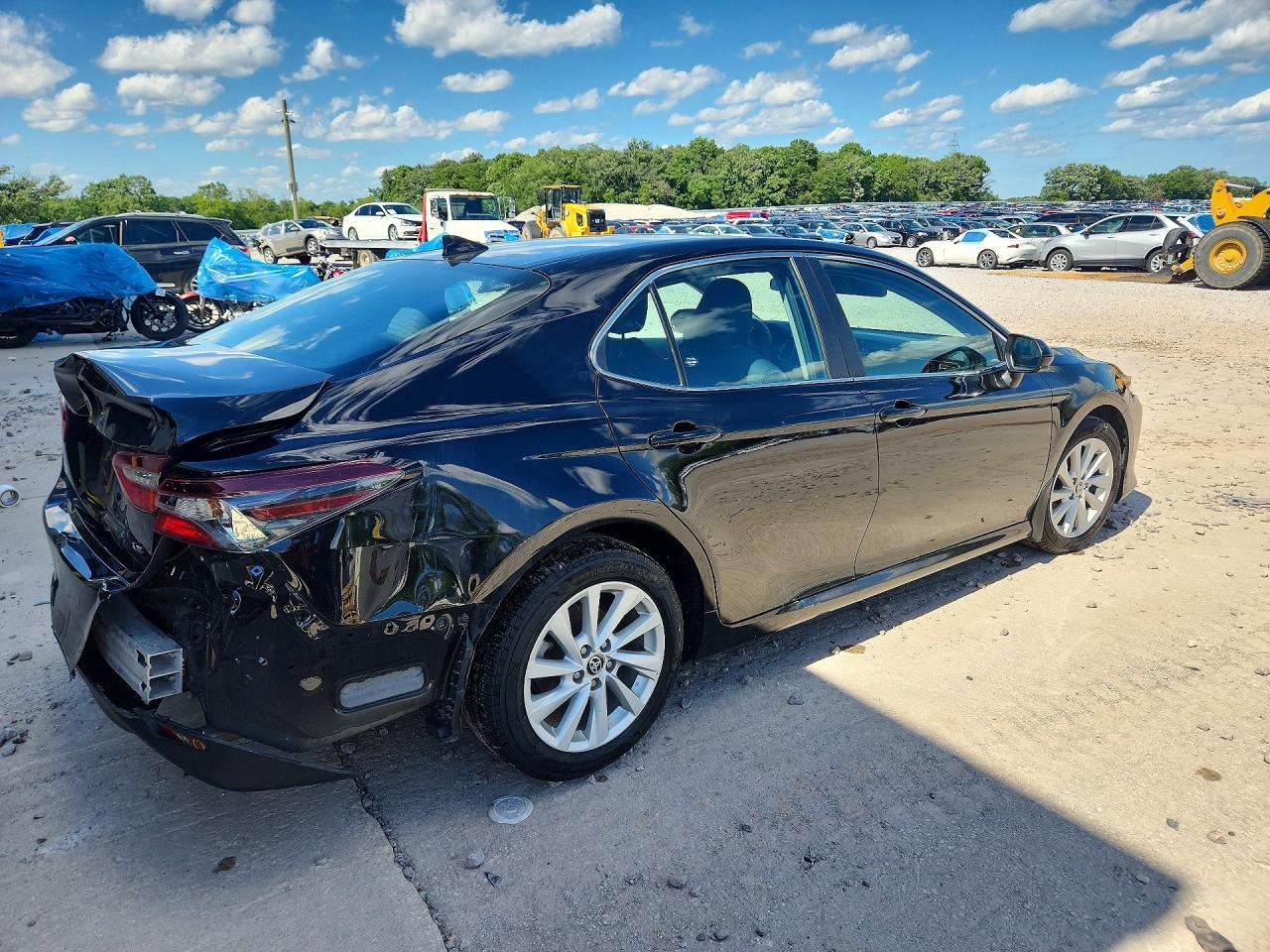 2022 Toyota Camry Le - Image 3