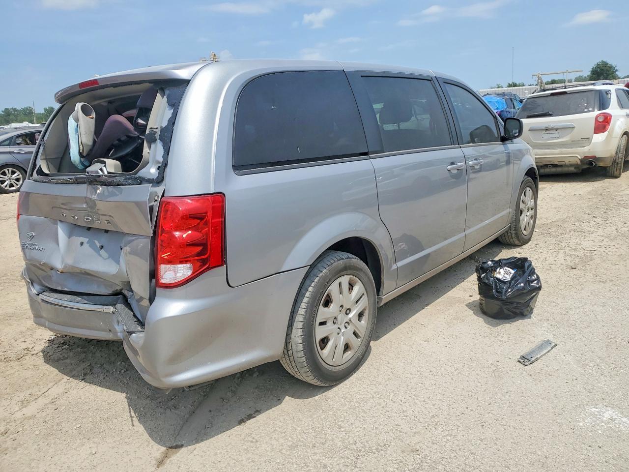 2018 Dodge Grand Caravan Se - Фото 3