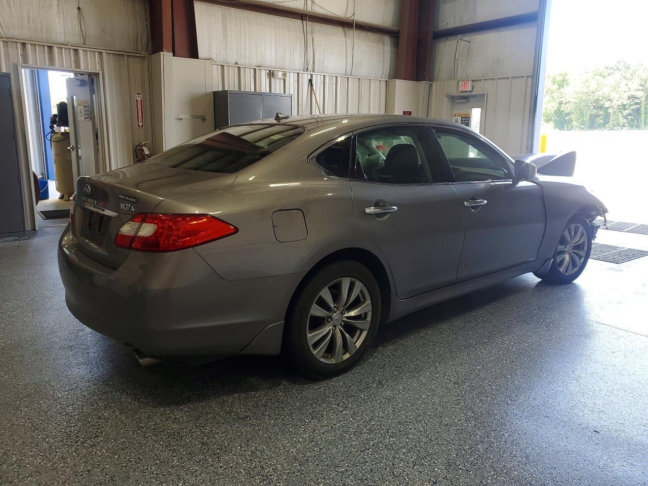 2013 Infiniti M37 X - Фото 3
