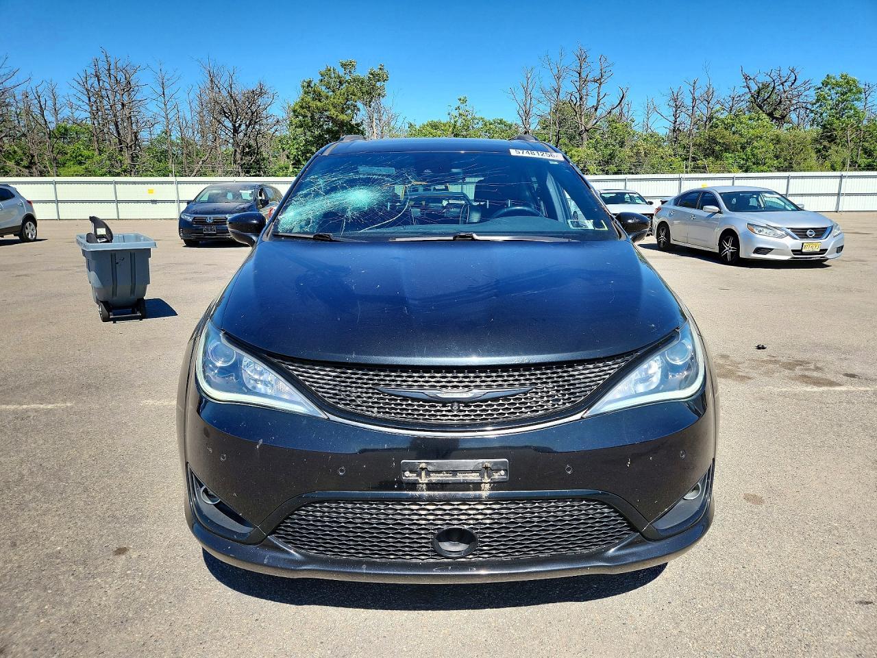 2019 Chrysler Pacifica Limited - Image 5