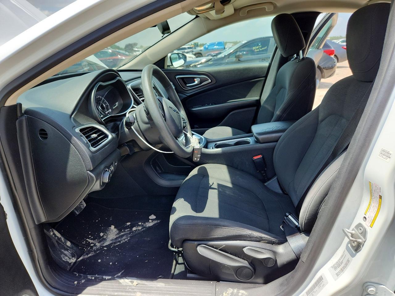 2016 Chrysler 200 Limited - Фото 7