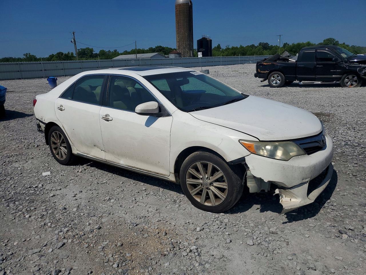 2014 Toyota Camry Xle V6 - Фото 4