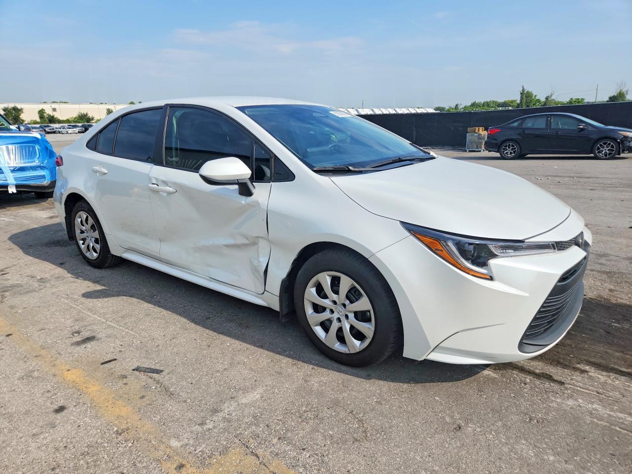 2025 Toyota Corolla Le - Фото 4