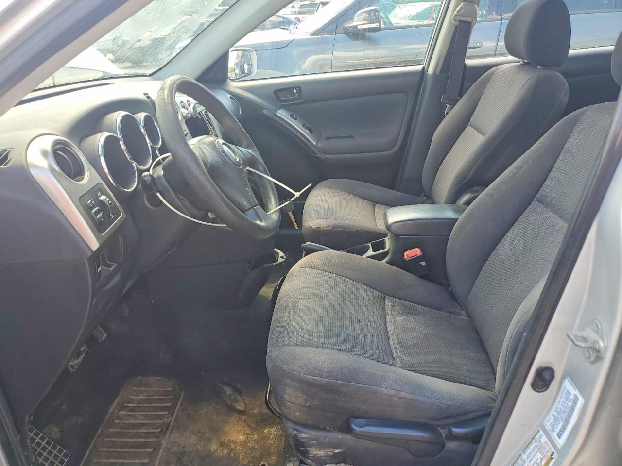 2005 Pontiac Vibe - Image 7