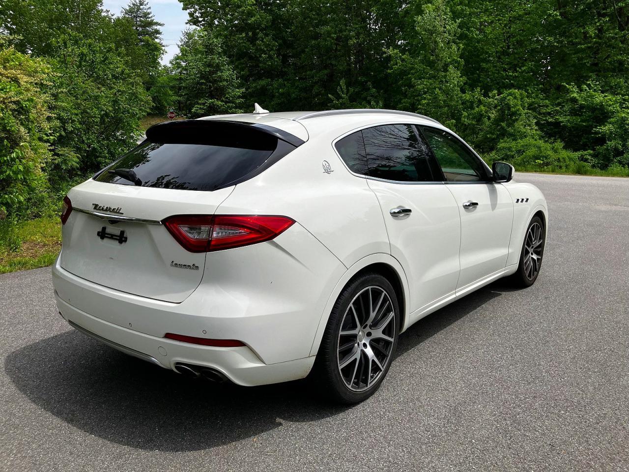2017 Maserati Levante S - Фото 4