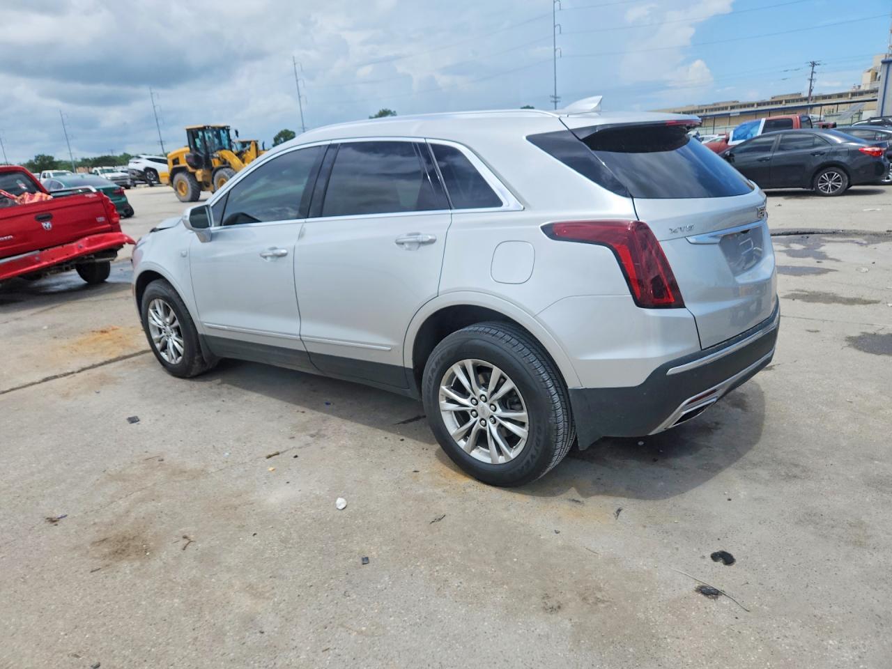 2020 Cadillac Xt5 Premium Luxury - Image 2