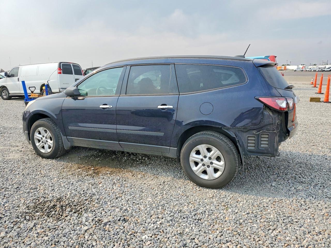 2016 Chevrolet Traverse Ls Awd - Фото 2
