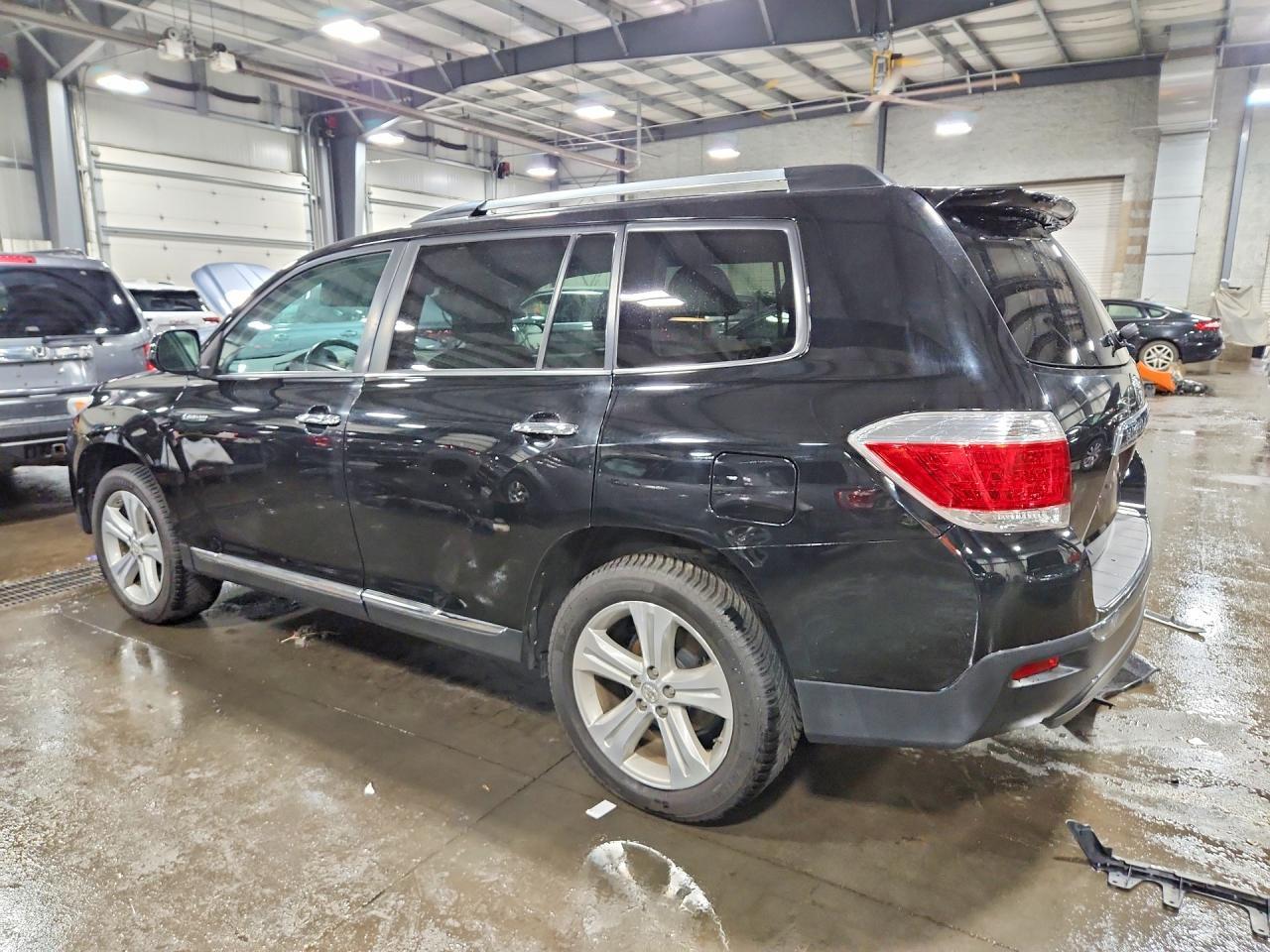 2013 Toyota Highlander Limited - Фото 2