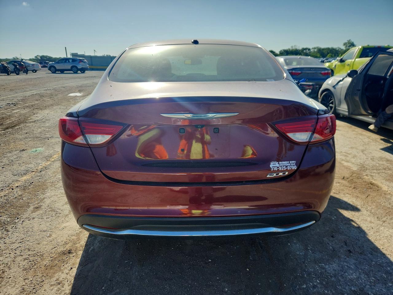 2015 Chrysler 200 Limited - Image 6