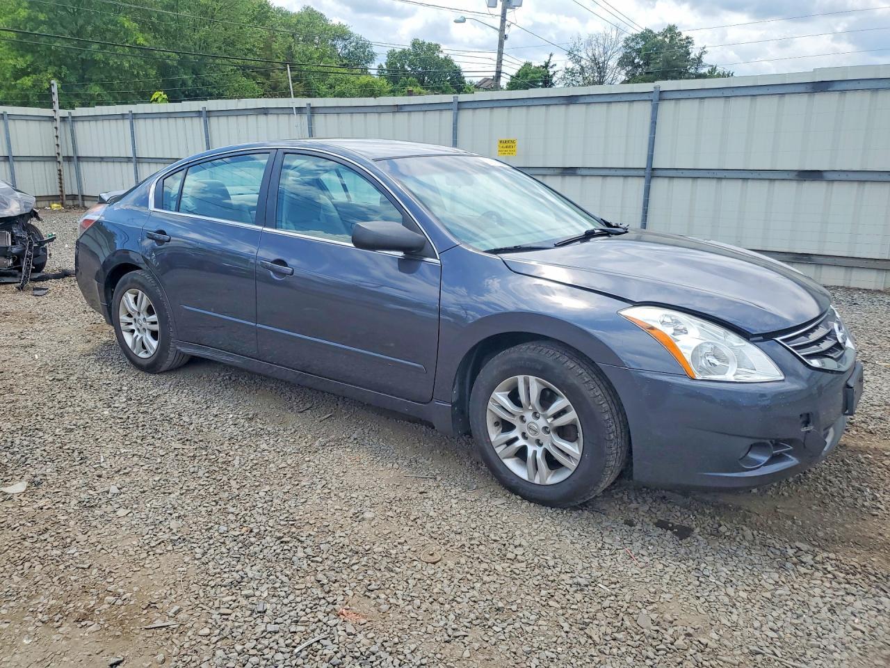 2011 Nissan Altima 2.5 - Image 4