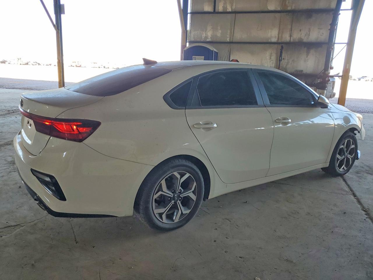 2020 Kia Forte Lxs - Image 3