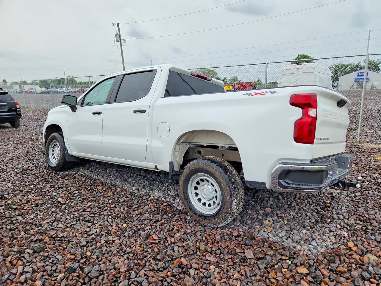 2025 Chevrolet Silverado K1500 - Фото 2