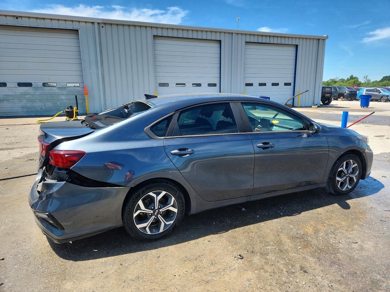 2019 Kia Forte Lxs - Фото 3
