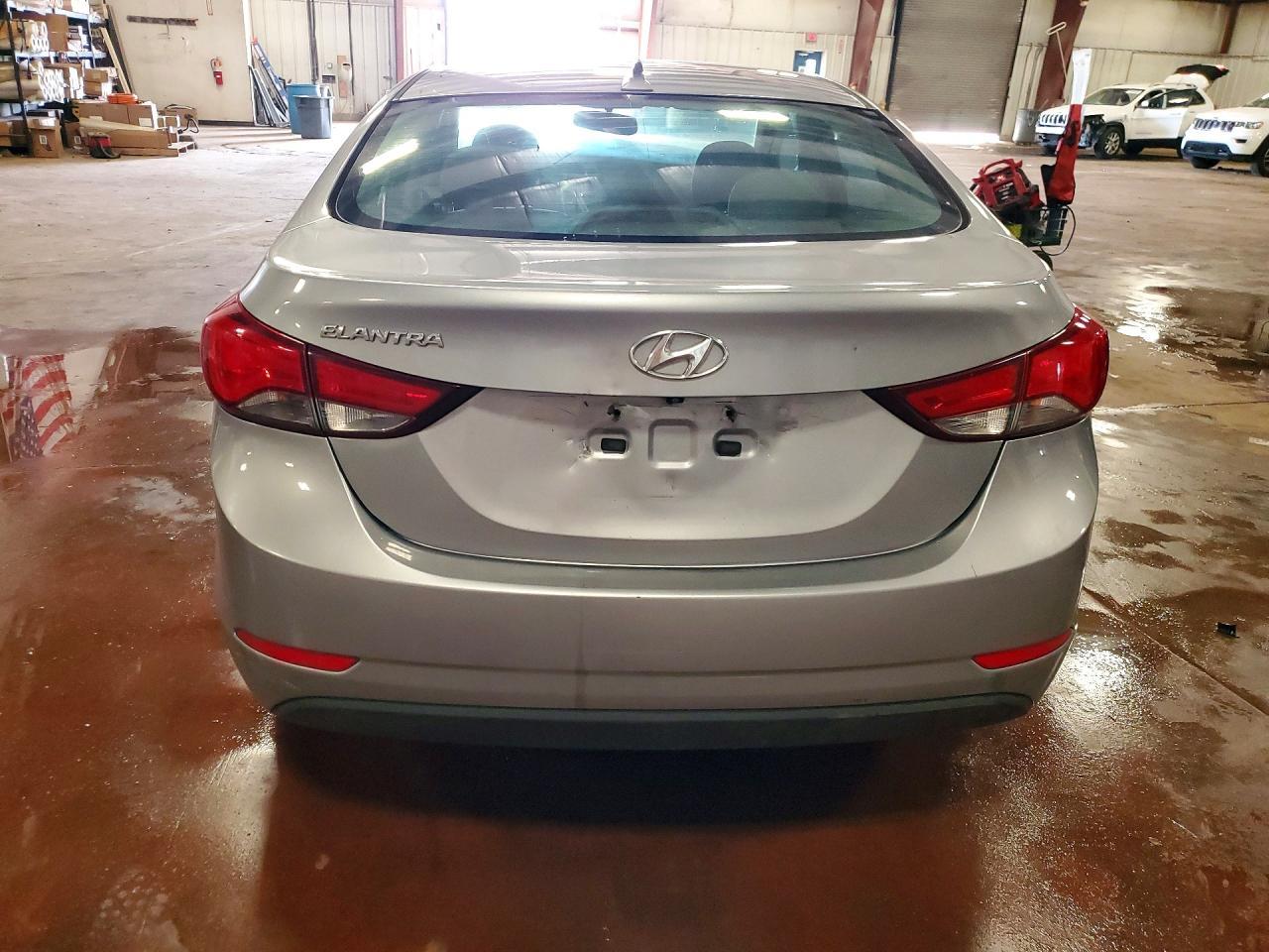 2015 Hyundai Elantra Se - Image 6
