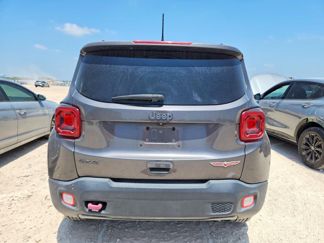 2019 Jeep Renegade Trailhawk - Image 6