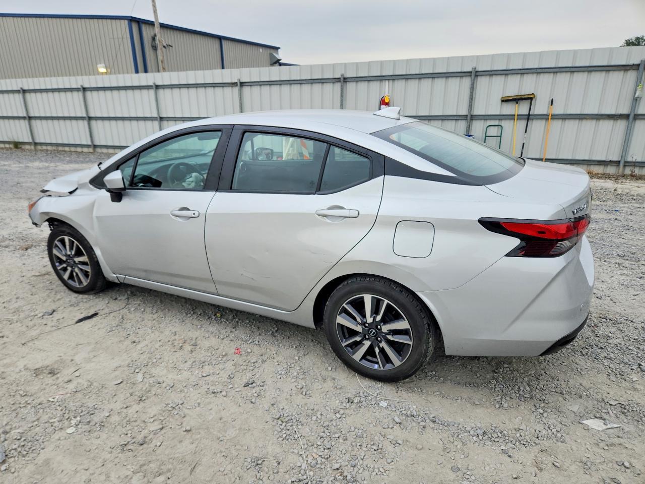 2023 Nissan Versa Sv - Фото 2