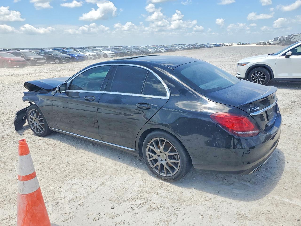 2019 Mercedes-Benz C 300 - Фото 2