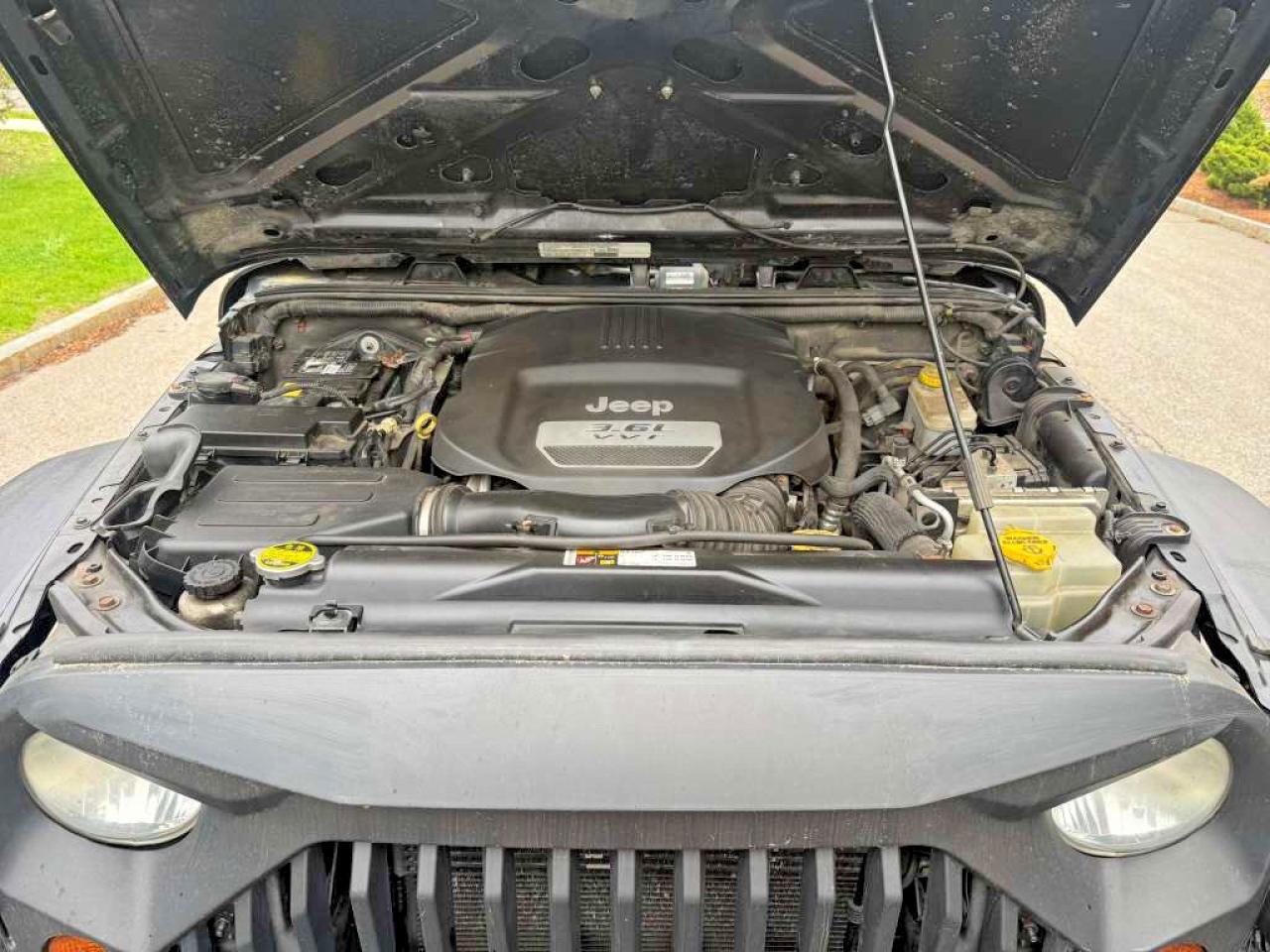 2013 Jeep Wrangler Unlimited Rubicon - Image 7