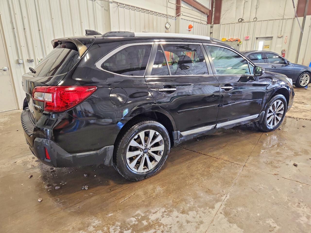 2018 Subaru Outback Touring - Фото 3