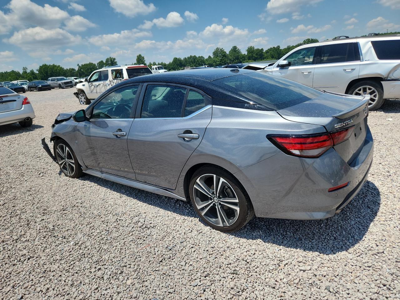 2021 Nissan Sentra Sr - Image 2