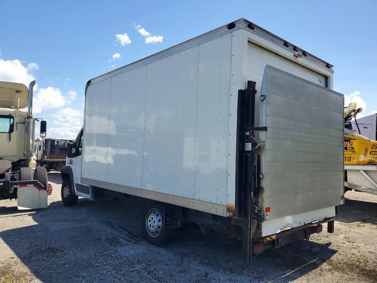 2018 Ram Promaster 3500 Box Truck - Фото 2