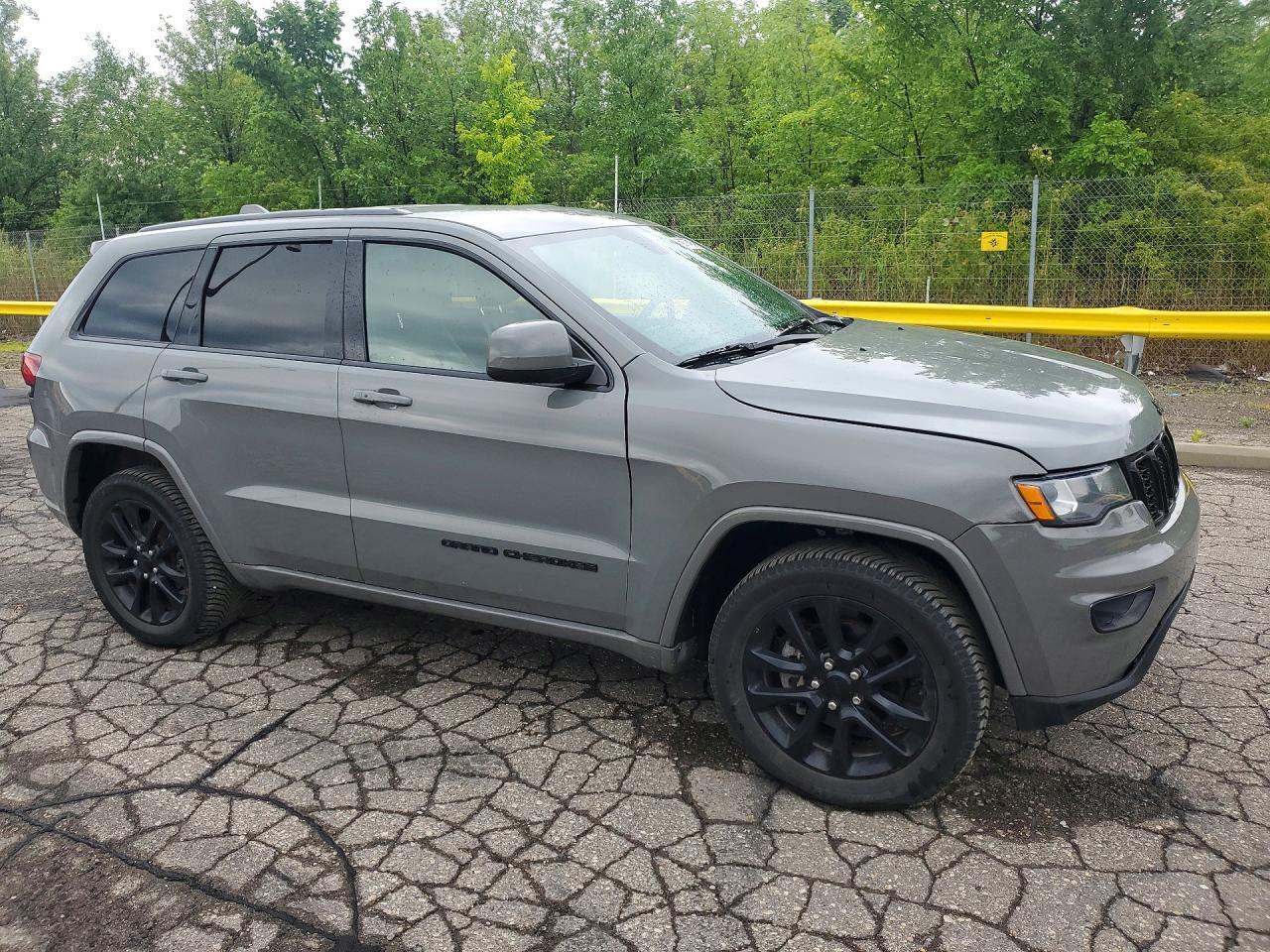 2020 Jeep Grand Cherokee Laredo - Фото 4
