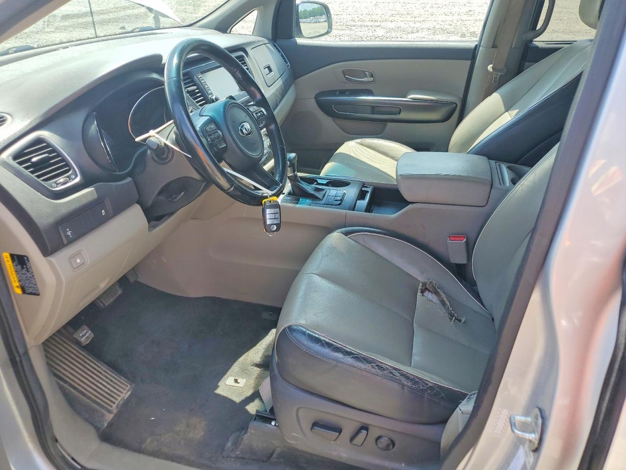 2017 Kia Sedona Lx - Фото 7
