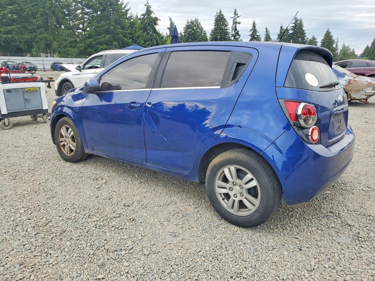 2014 Chevrolet Sonic Lt - Image 2