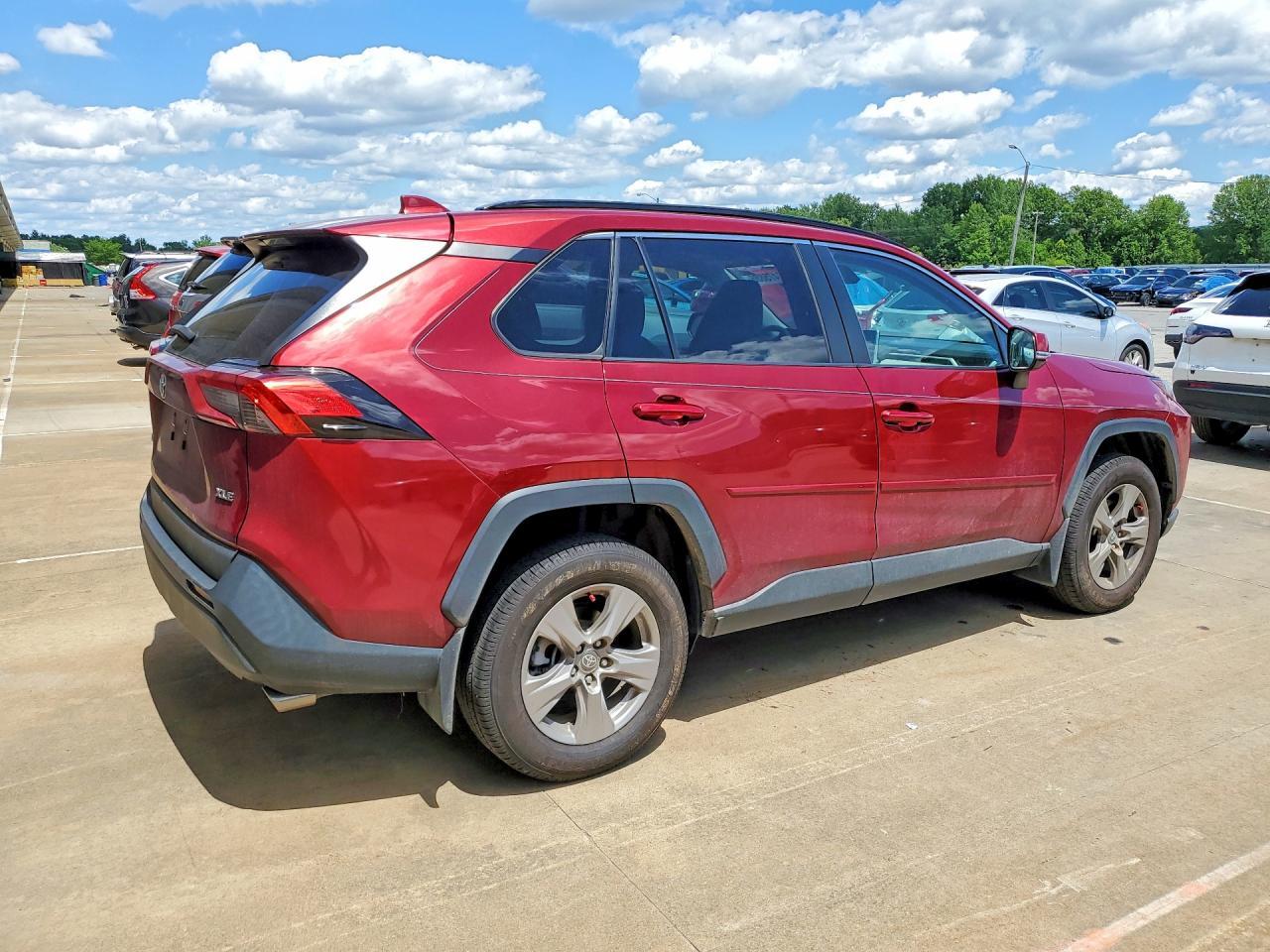 2023 Toyota Rav4 Xle - Фото 3