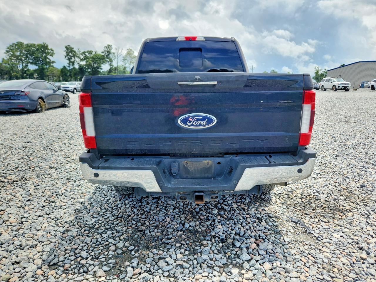 2017 Ford F250 Super Duty - Image 6