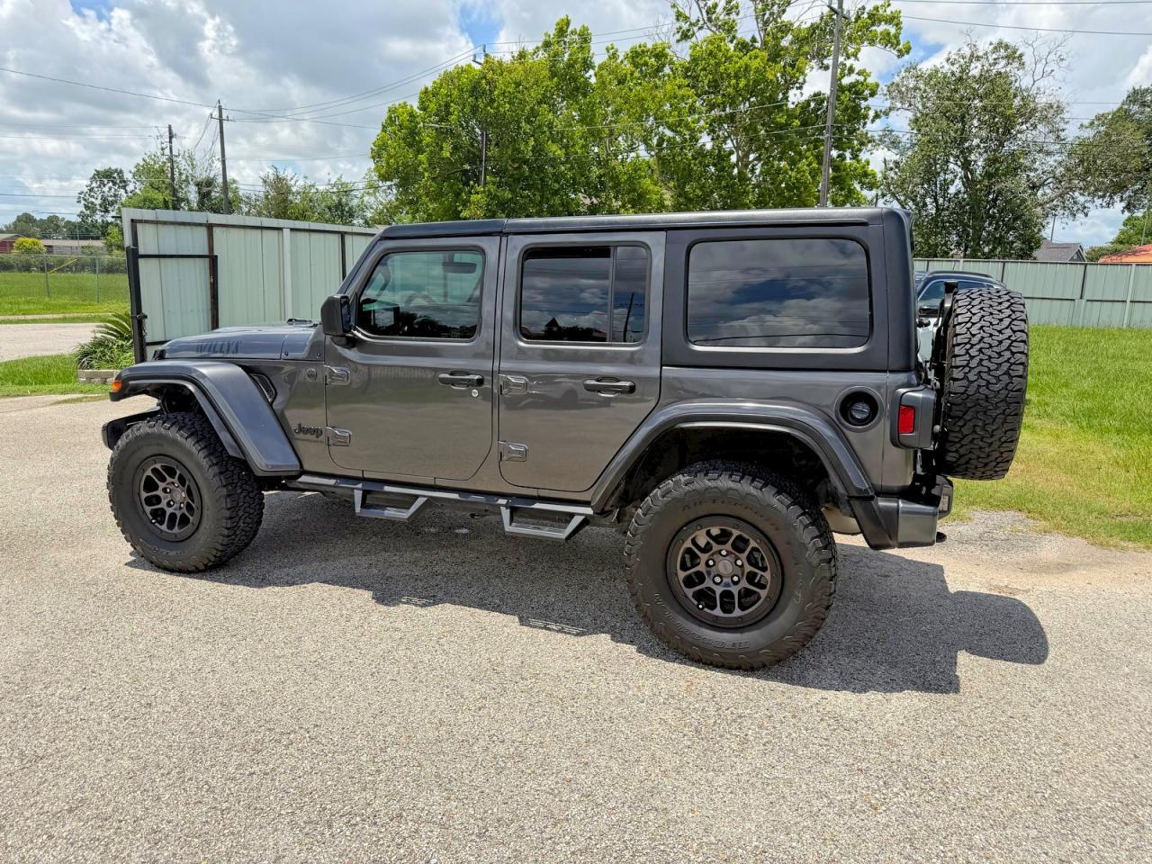 2023 Jeep Wrangler Sport - Image 3