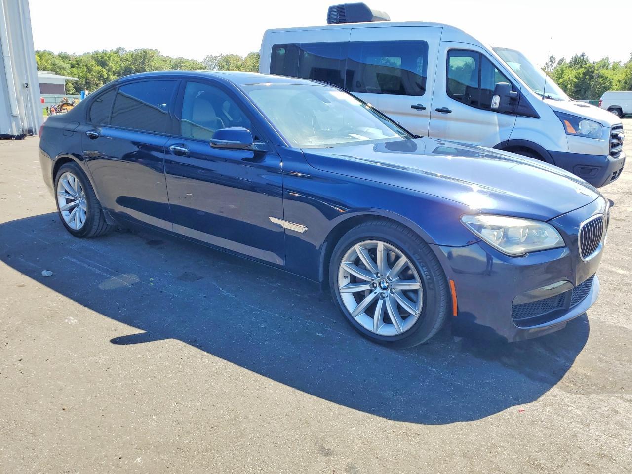 2014 BMW 750 Lxi - Фото 4