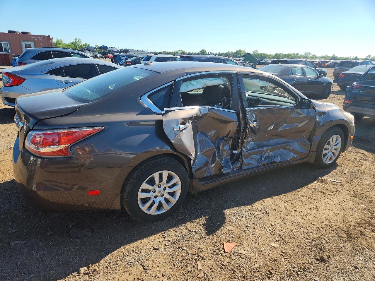 2015 Nissan Altima 2.5 S - Фото 3