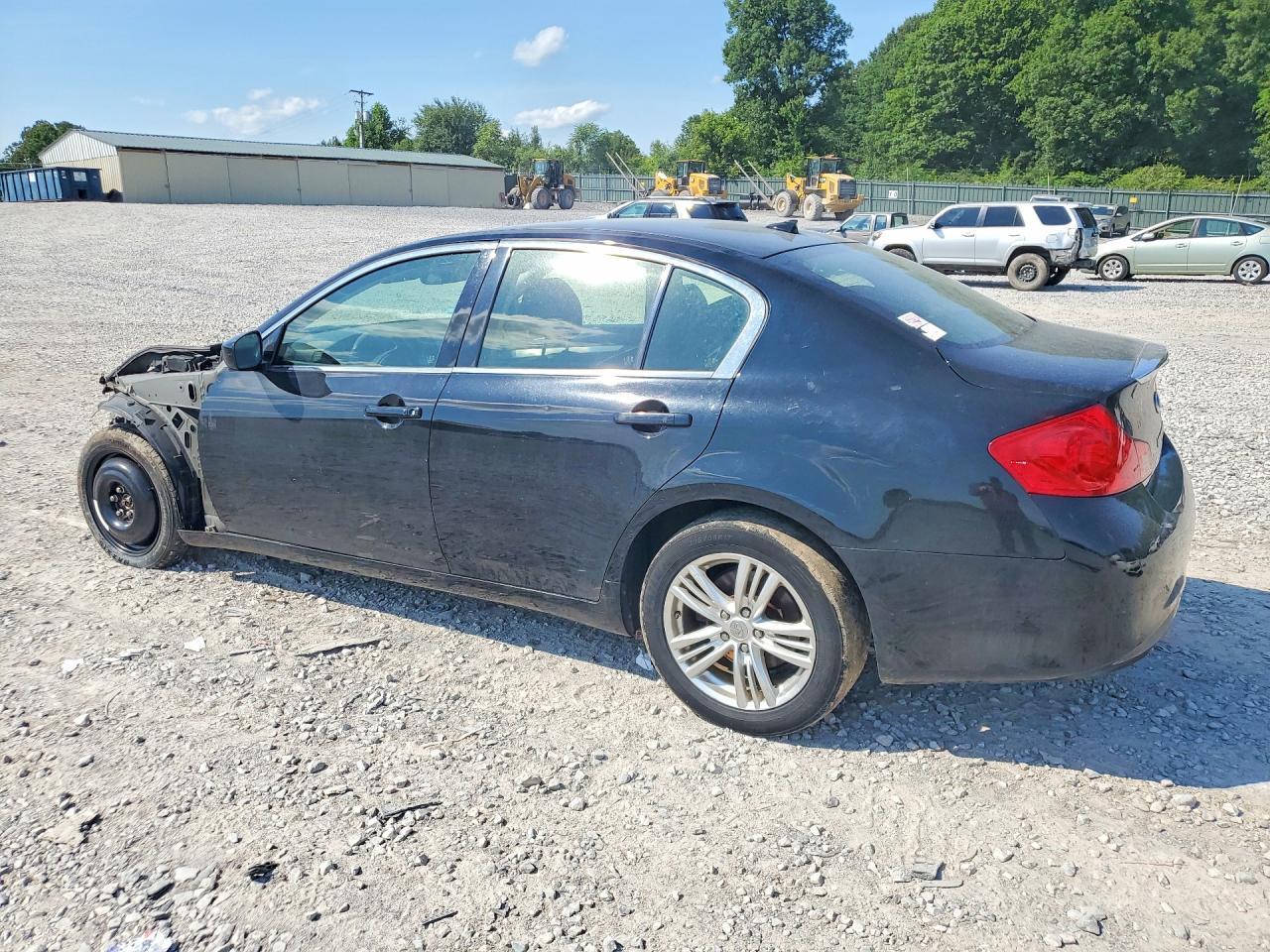 2015 Infiniti Q40 Base - Фото 2