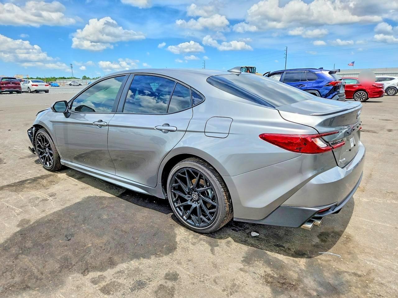 2026 Toyota Camry Se - Фото 2