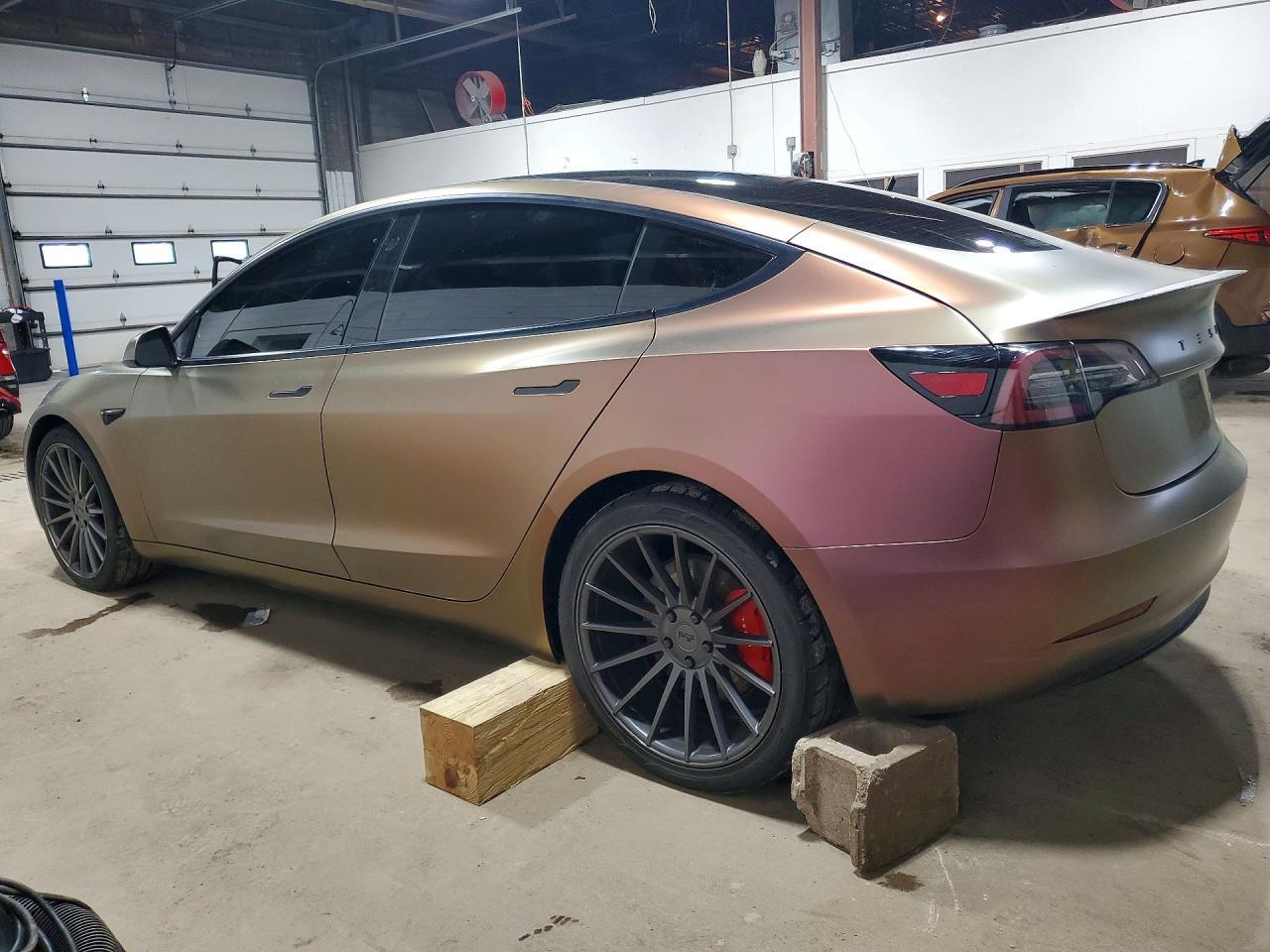 2021 Tesla Model 3 - Фото 2