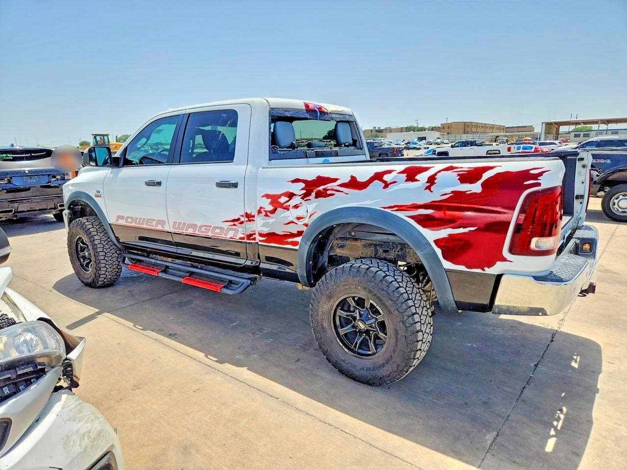2016 Ram 2500 Powerwagon - Фото 2