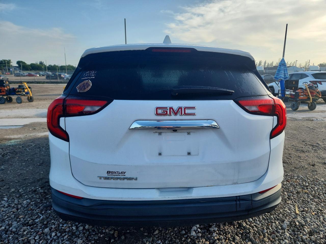 2020 GMC Terrain Sle - Image 6